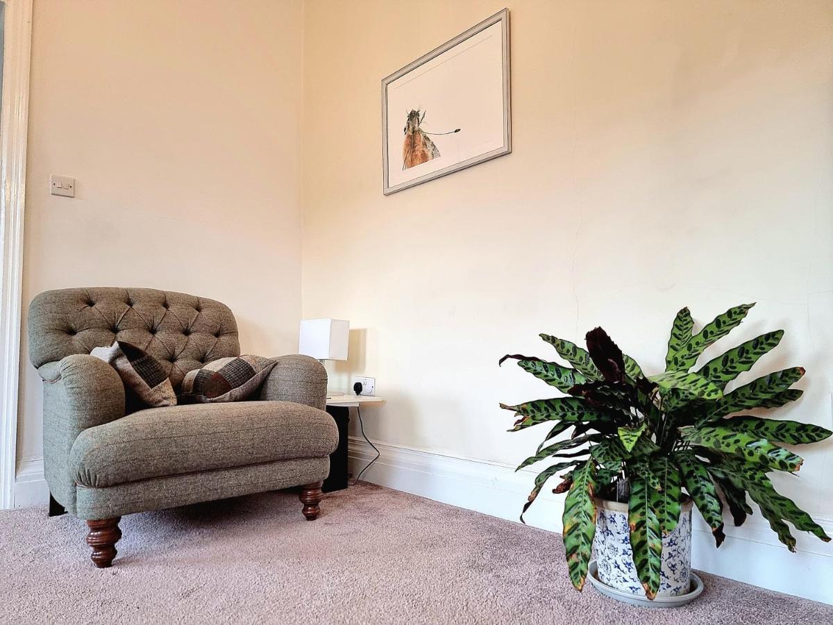Spacious Retreat With River Views Near Peak District มัทล็อก ภายนอก รูปภาพ
