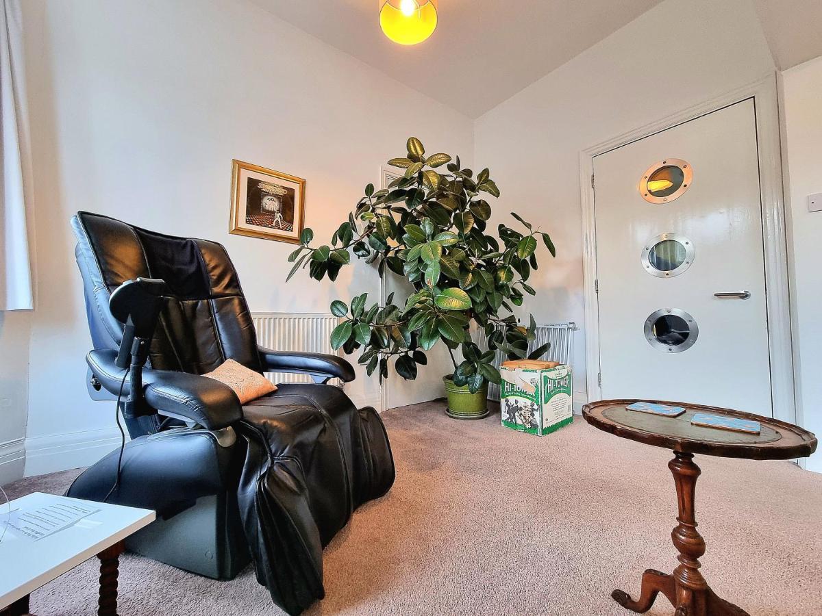 Spacious Retreat With River Views Near Peak District มัทล็อก ภายนอก รูปภาพ
