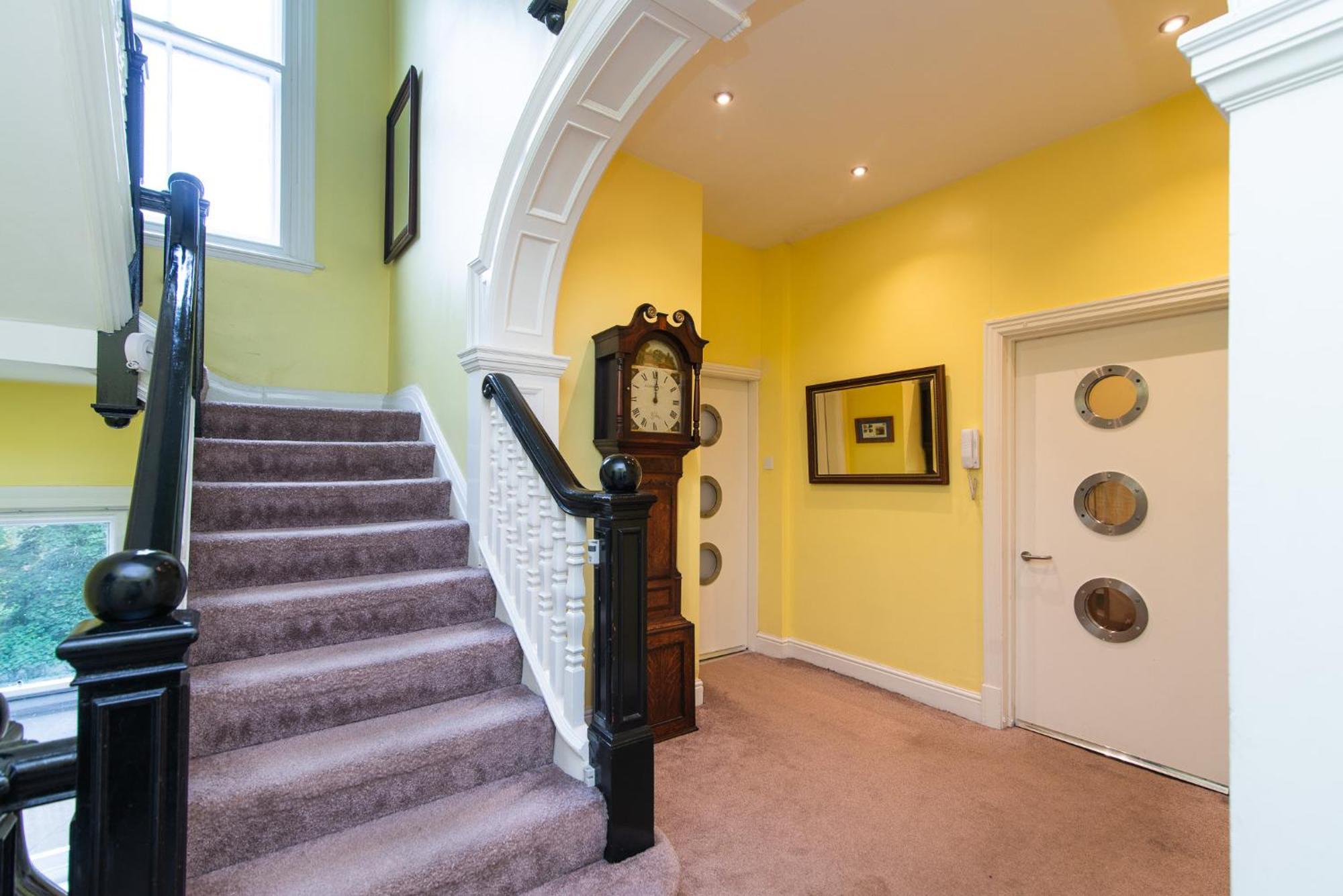 Spacious Retreat With River Views Near Peak District มัทล็อก ภายนอก รูปภาพ