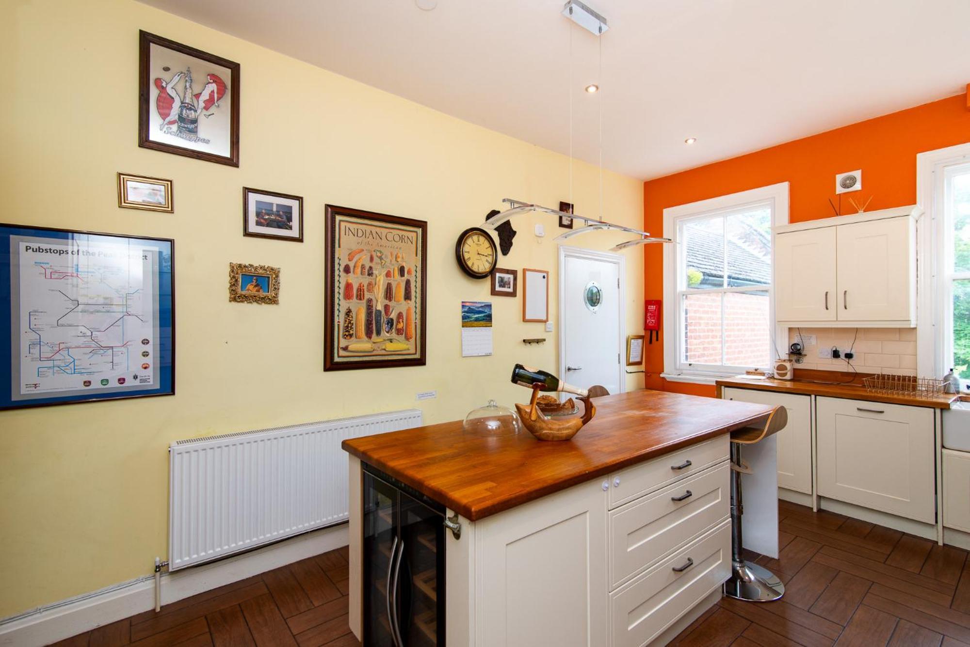 Spacious Retreat With River Views Near Peak District มัทล็อก ภายนอก รูปภาพ