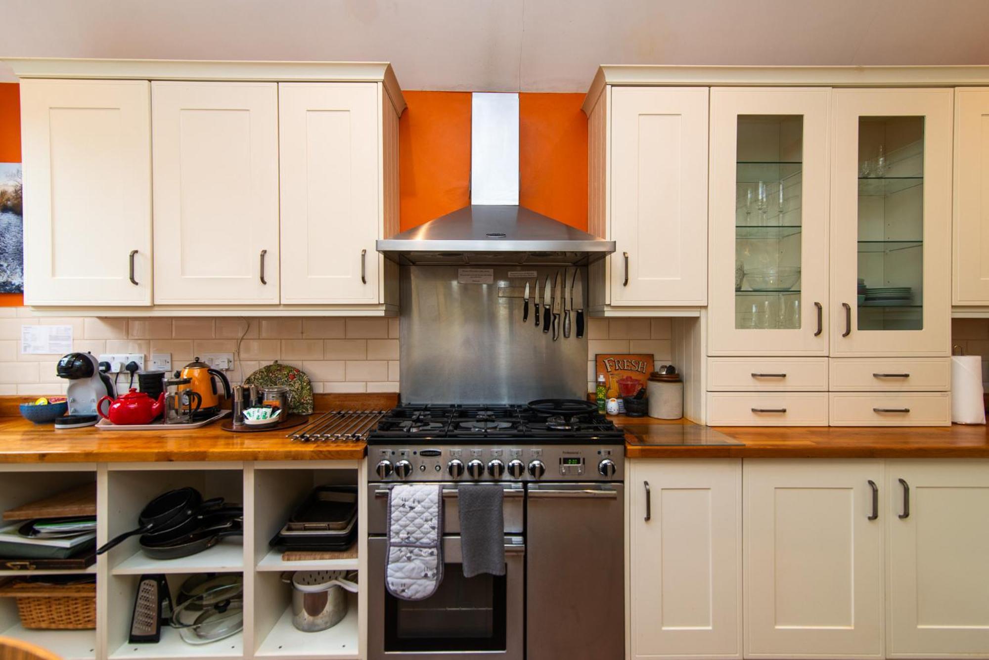 Spacious Retreat With River Views Near Peak District มัทล็อก ภายนอก รูปภาพ